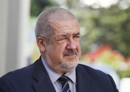 Лидера меджлиса крымских татар заочно осудили на шесть лет