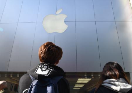 Apple может выпустить новые Apple AirPods и MacBook Pro в мае