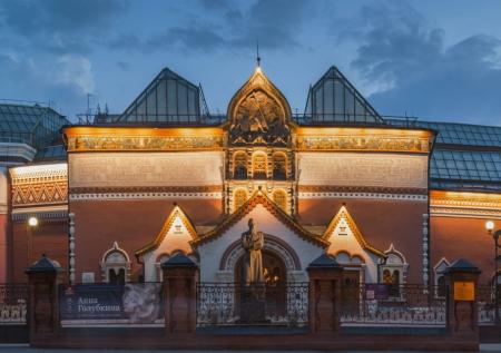 Третьяковку возглавила генеральская дочь. Чем Проничева лучше Трегуловой?