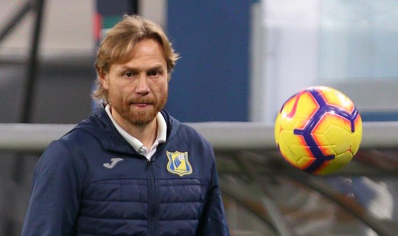 Валерий Карпин