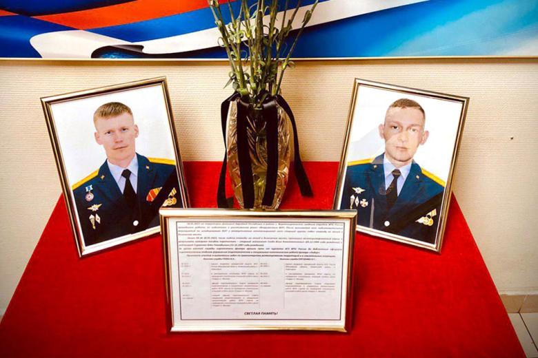 Погибшие старший лейтенант Илья Глоба (29 лет) и лейтенант Олег Сергеенко (26 лет)