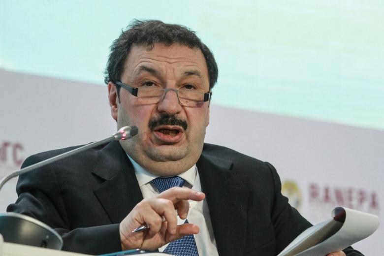 Владимир Мау