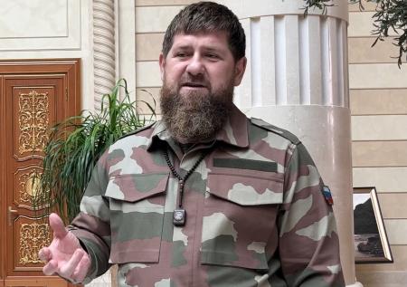 «В полной боевой готовности»: Кадыров показал ракетные установки у Луганска