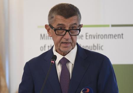 Премьер Чехии заявил о нереальности надежды Украины на Крым