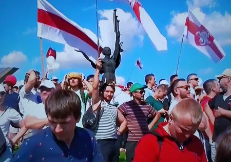 Силовики не задерживали людей на «Марше новой Беларуси» в Минске