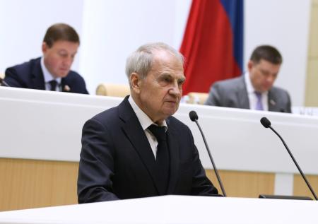 Глава КС заявил о риске вторжения в права человека при пандемии