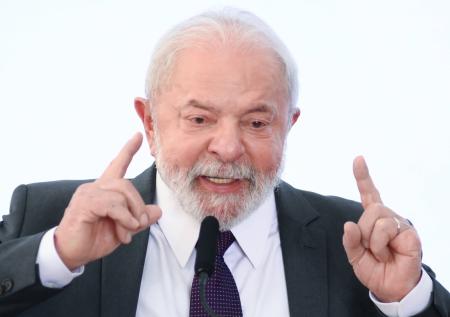Президент Бразилии призвал отказаться от доллара