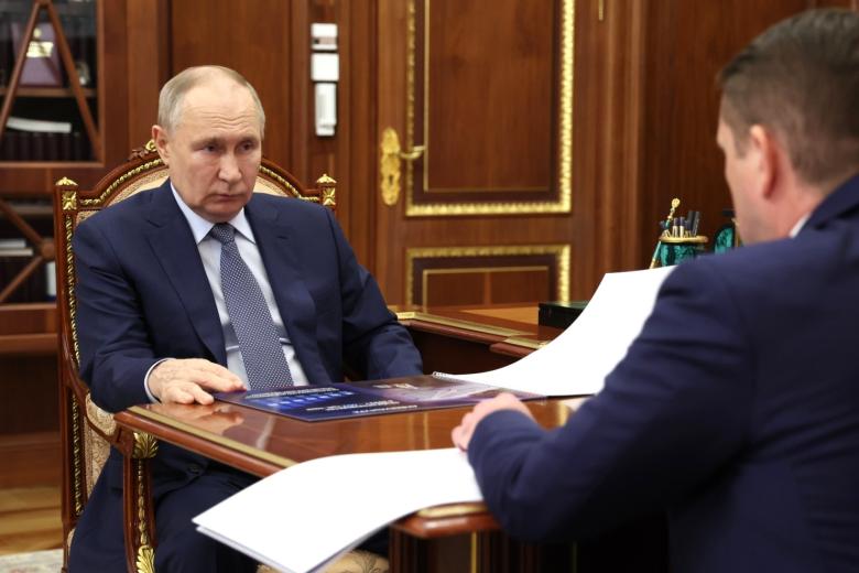 Владимир Путин на встрече с главой Росрыболовства Ильей Шестаковым