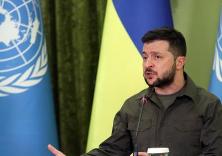 Политолог рассказал о доказательствах военных преступлений Зеленского