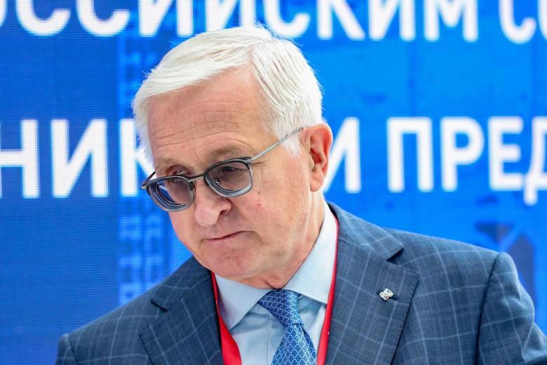  Александр Шохин
