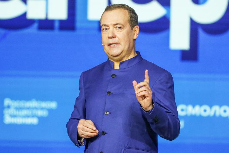 Дмитрий Медведев