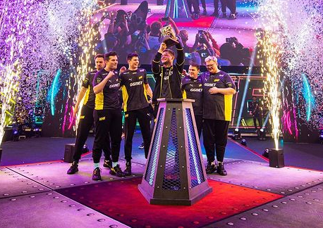команда Natus Vincere