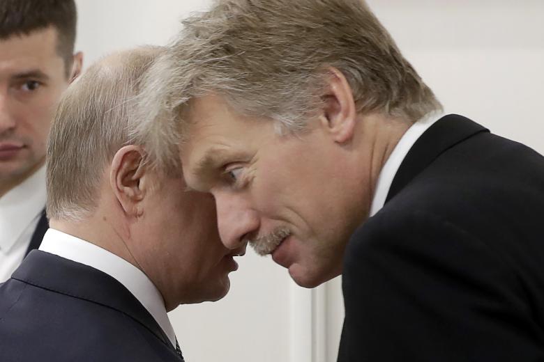 Владимир Путин и Дмитрий Песков