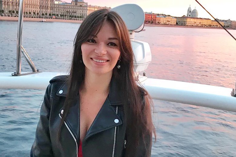 Елена Романова