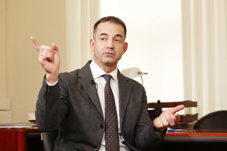 Дмитрий Певцов