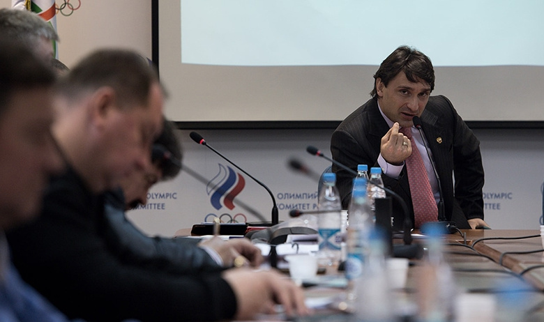 Максим Агапитов