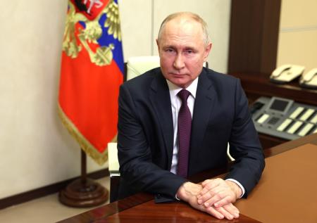 Путин поручил продумать совершенствование систем оповещений населения о ЧС