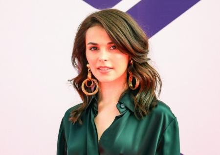 Растерянность мужа: что известно о беременности 41-летней Сати Казановой