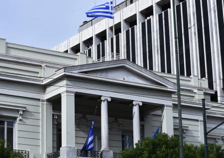 Министр обороны Греции признал факт отправки нового вооружения на Украину