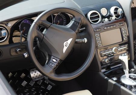 Более сотни автомобилей Bentley отзывают в России