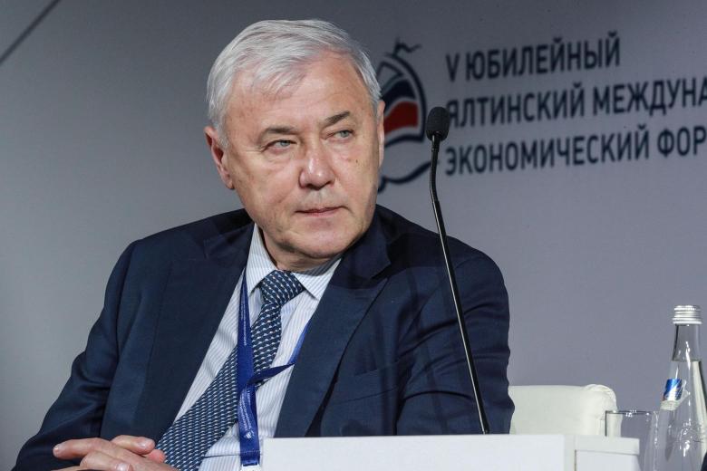 Анатолий Аксаков