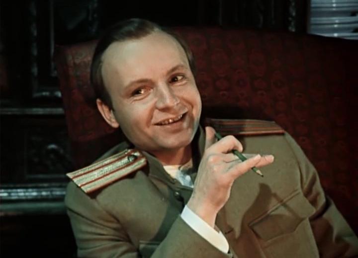 Андрей Мягков в фильме «Дни Турбиных»