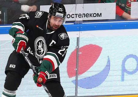 «Ак Барс» выиграл «дерби Татарстана» в юбилейном матче Зарипова