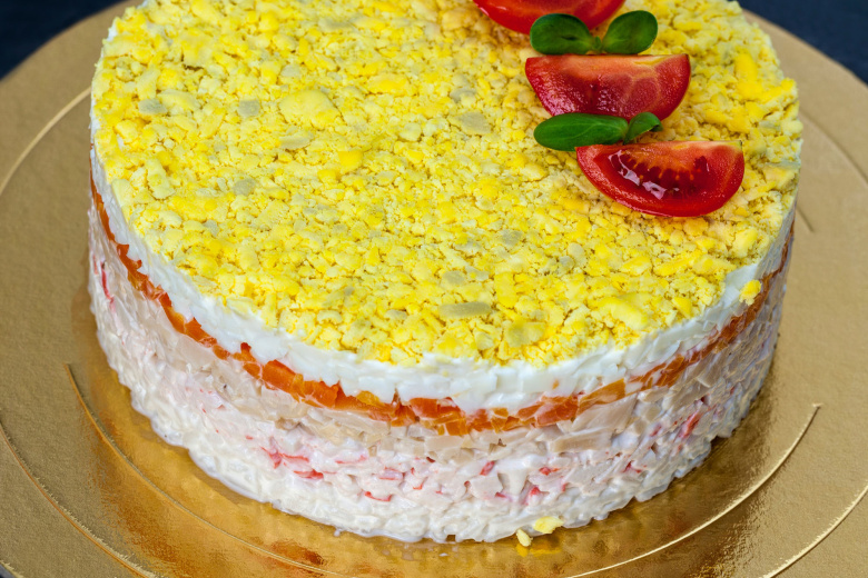 Слоеный салат «Морская свежесть» — пошаговый рецепт вкуснейшего салата