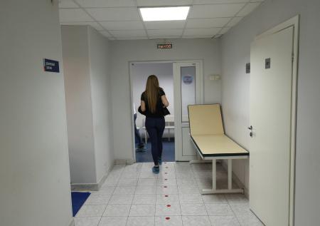 Трое пациентов с COVID-19 выписаны после переливания плазмы в Москве