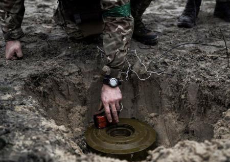 Стало известно, чем грозит Украине использование запрещенных мин