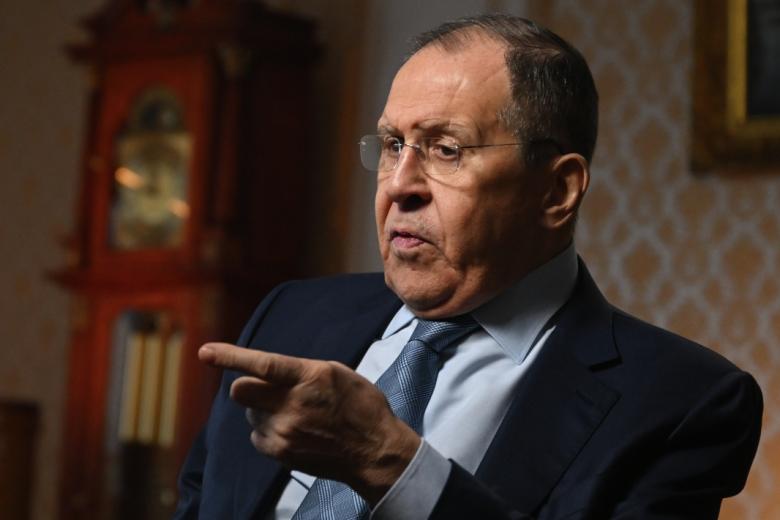 Министр иностранных дел РФ Сергей Лавров во время интервью генеральному директору медиагруппы «Россия сегодня» Дмитрию Киселеву