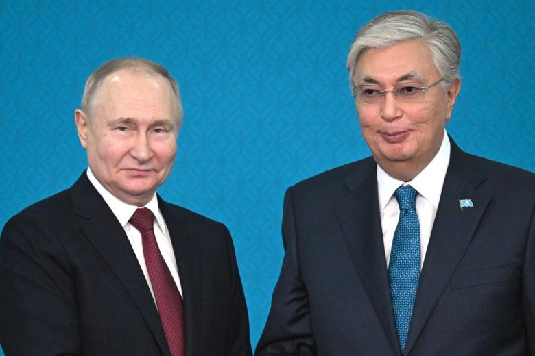 Президент РФ Владимир Путин с президентом Казахстана Касым-Жомартом Токаевым
