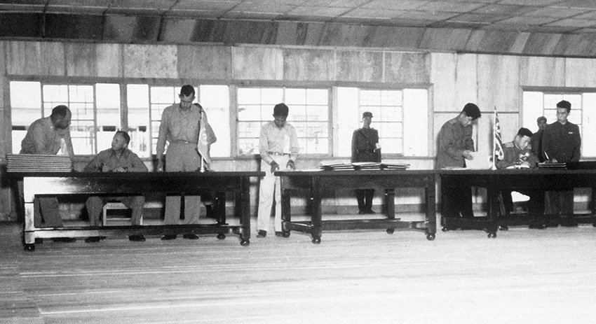 Подписание Соглашения о перемирии в Пханмунчжом, 1953 год