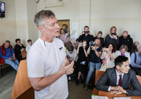 Дело Ройзмана о дискредитации ВС РФ: какой приговор, помогла ли Пугачева