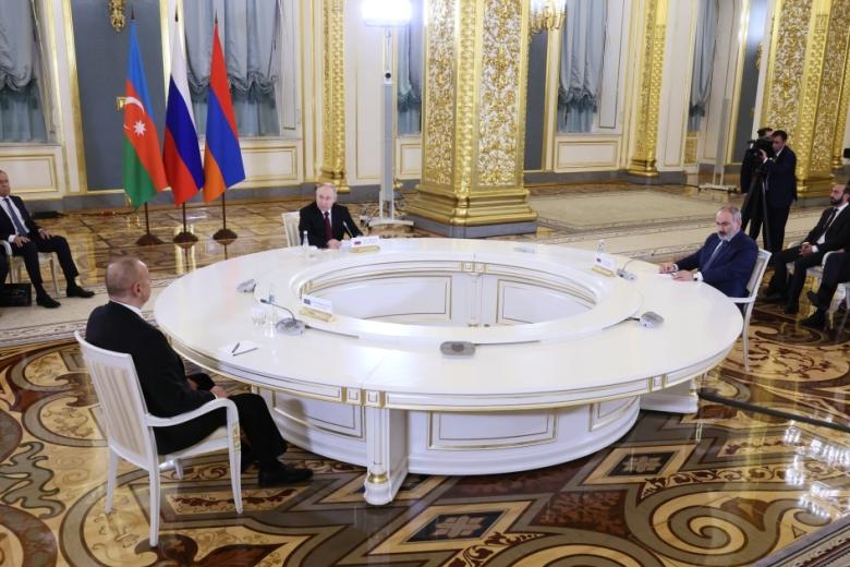 Ильхам Алиев, Владимир Путин и Никол Пашинян