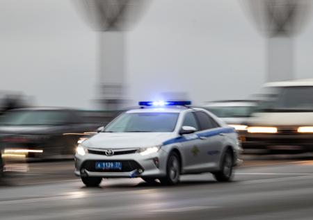 «Анжела, стреляй!»: инспектор ГИБДД обстреляла колёса авто с подростком
