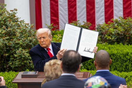 Политолог ответил, рискует ли Трамп испортить отношения с Европой пошлинами