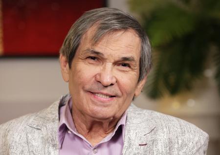 Слухи об инсульте, седьмой брак, долг в $4 млн: куда пропал Бари Алибасов