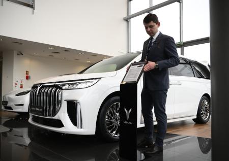 Гибридные авто из Китая нашли «базу» под Липецком