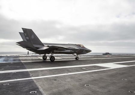 Американский истребитель F-35 рухнул в Южно-Китайское море