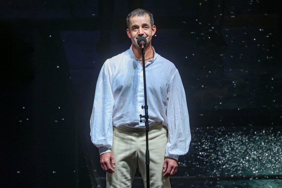 Дмитрий Певцов