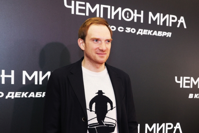Андрей Бурковский