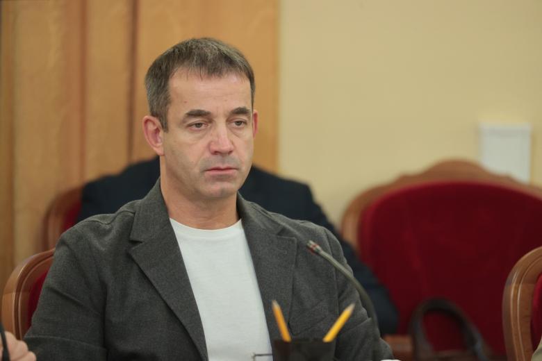 Дмитрий Певцов