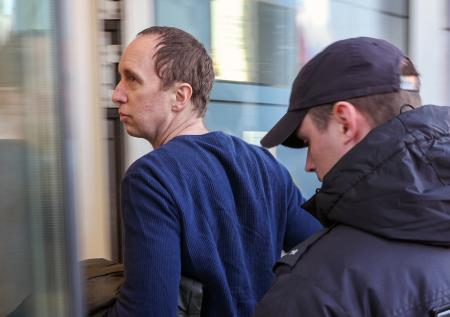 Американца Татера привезли к зданию Мещанского суда в Москве