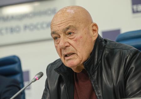 «Выражение страха»: Познер объяснил прессинг соцсетей в России