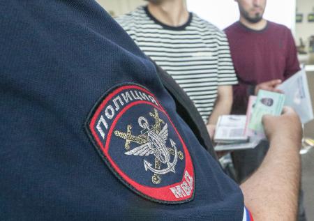 Осужденным по тяжким статьям мигрантам хотят запретить въезд в Россию