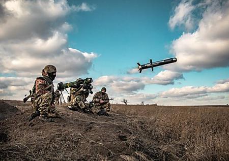 Военный эксперт оценил опасность новых поставок оружия на Украину