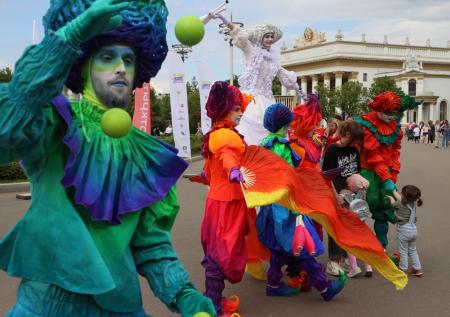 Детский фестиваль «Большая перемена» прошёл в Москве: фото юных патриотов