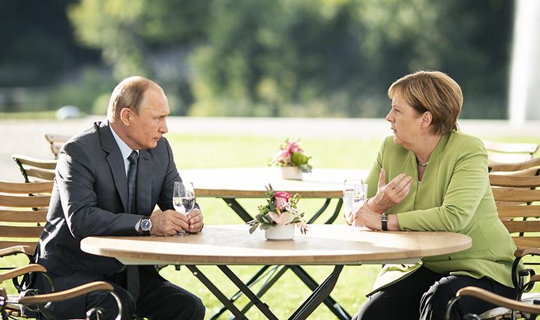 Президент РФ Владимир Путин и канцлер Германии Ангела Меркель