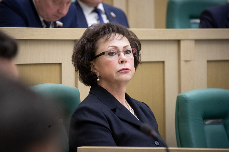 Галина Изотова